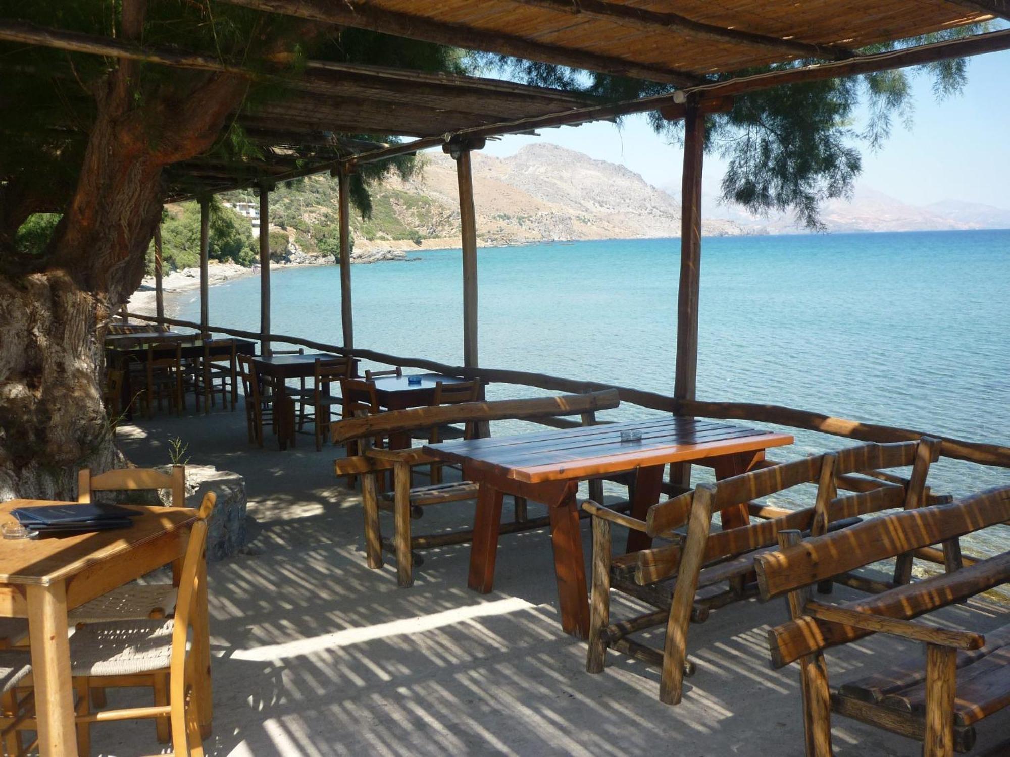 Nikos & Anna Rooms Родакинон Екстериор снимка
