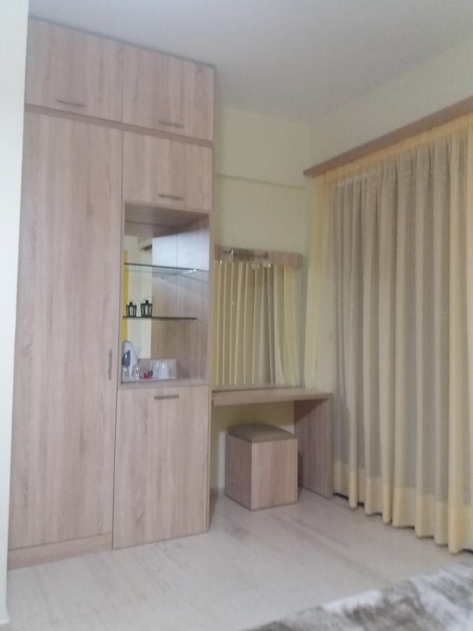 Nikos & Anna Rooms Родакинон Екстериор снимка